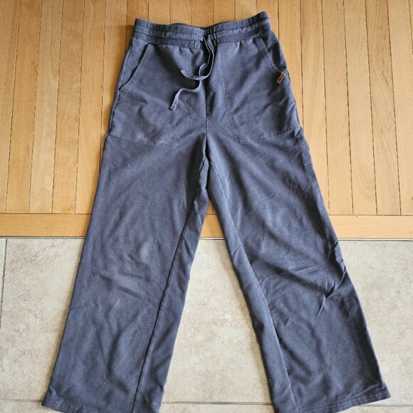 Tentree French Terry Cropped Wide Leg Sweatpant - Picture 4 of 5